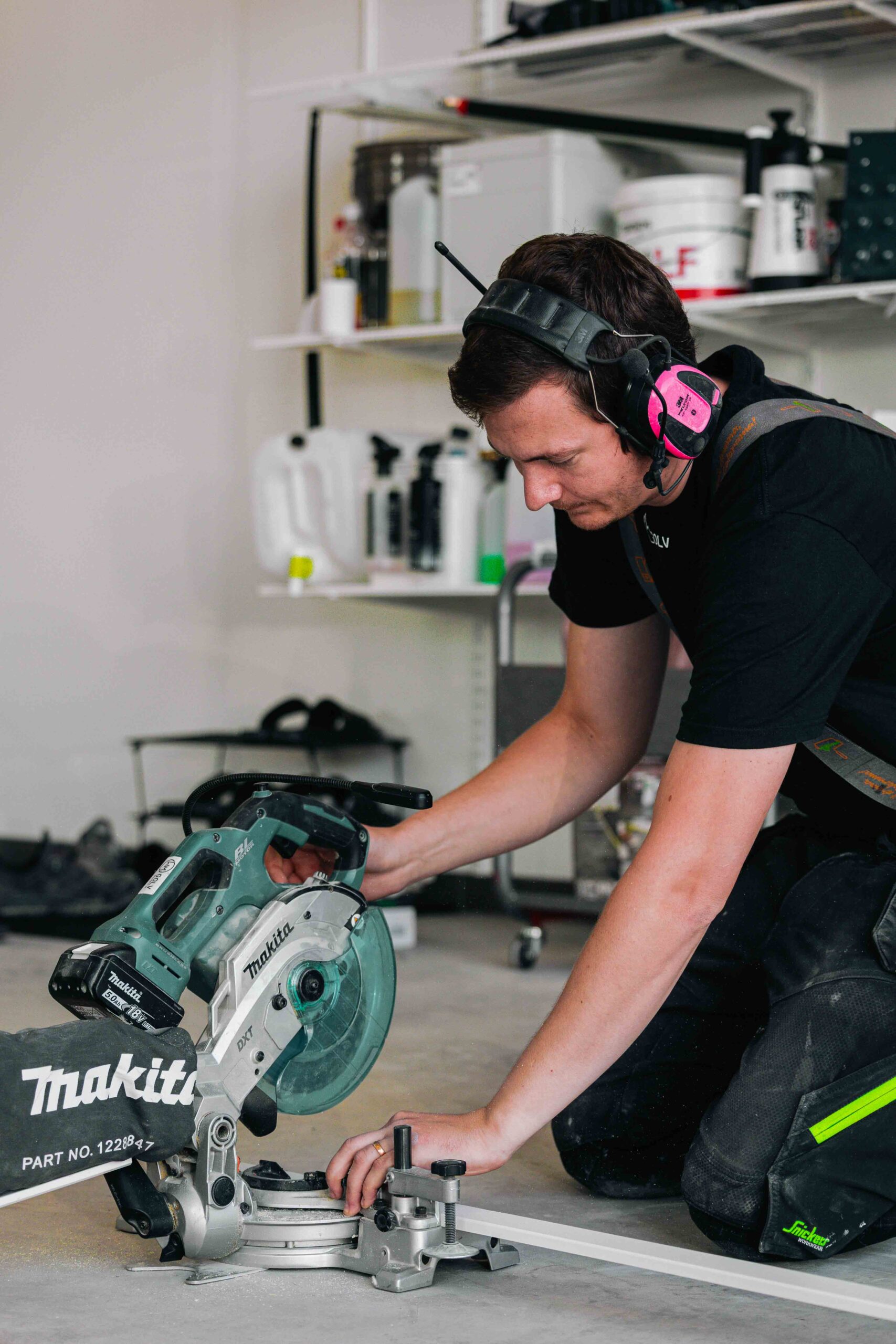 WM Golv kapning golvläggning